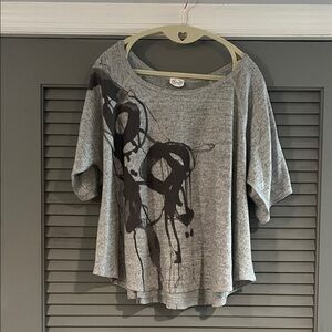 Gray Abstract Print Women's Top